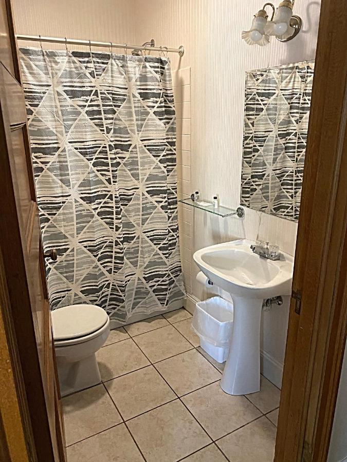 Hotel Gunter Frostburg Екстериор снимка