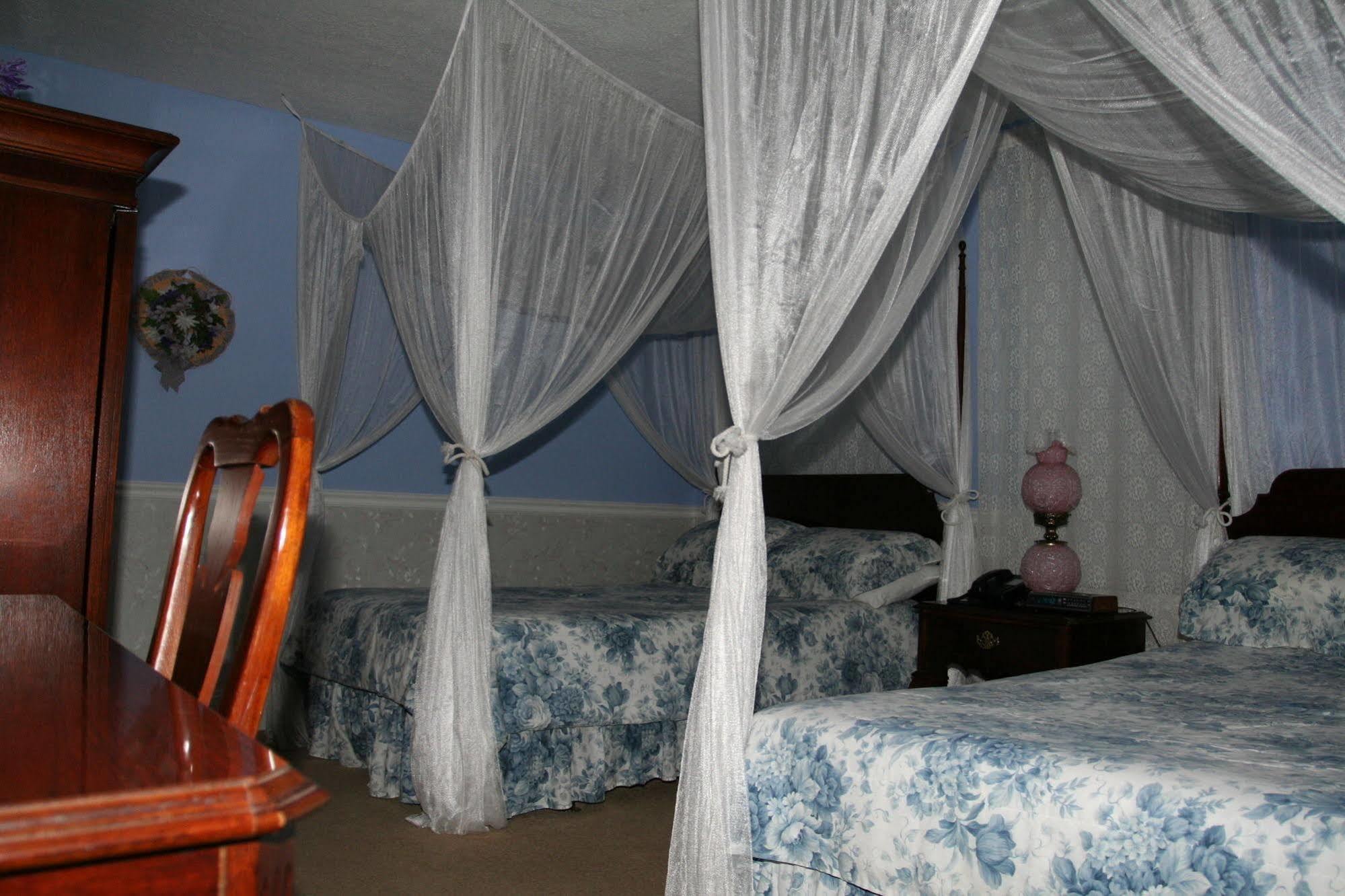 Hotel Gunter Frostburg Екстериор снимка