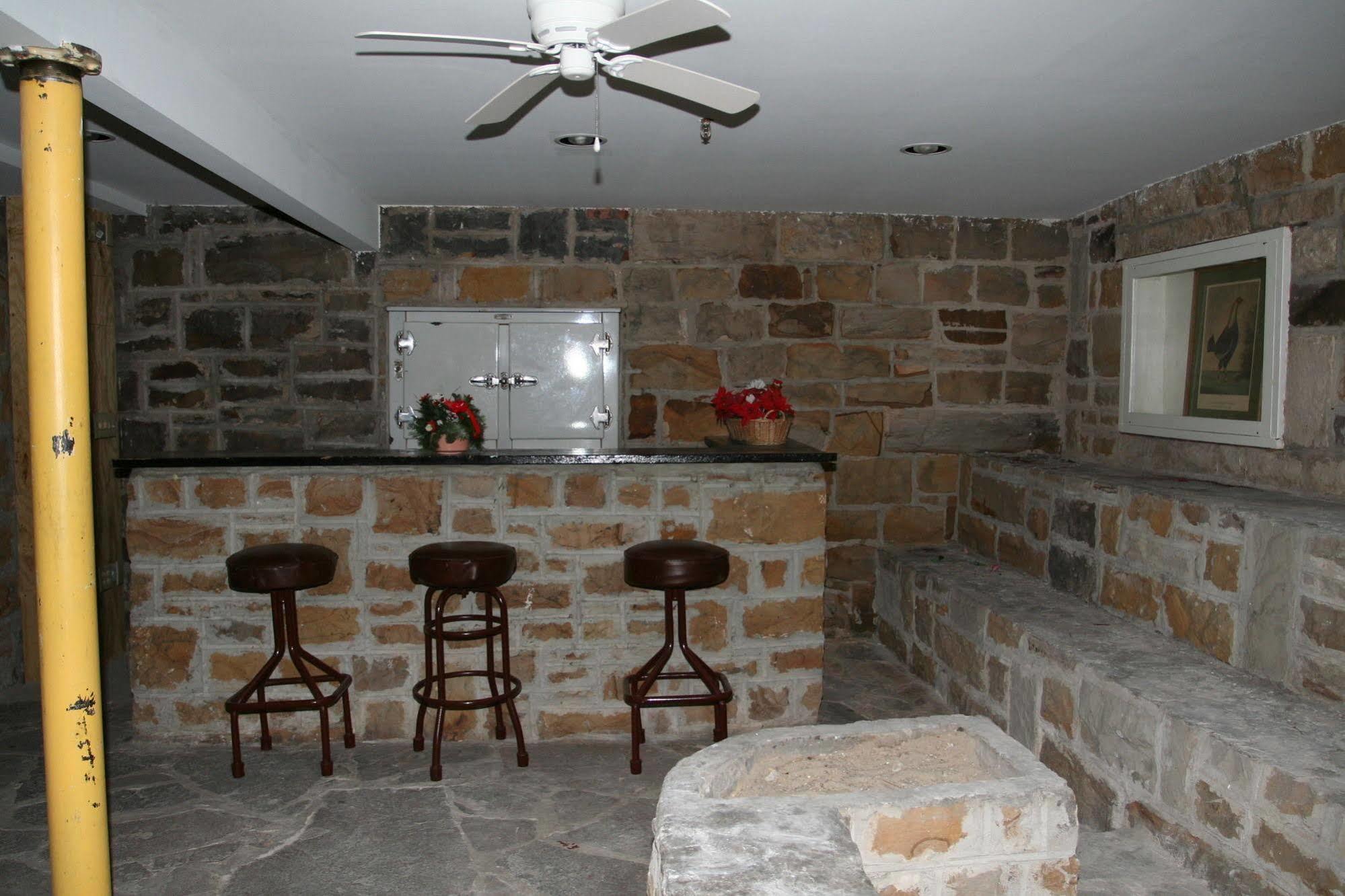 Hotel Gunter Frostburg Екстериор снимка